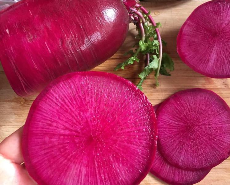 Pineapple Fruit Radish Seeds | Sweet Purple Variety